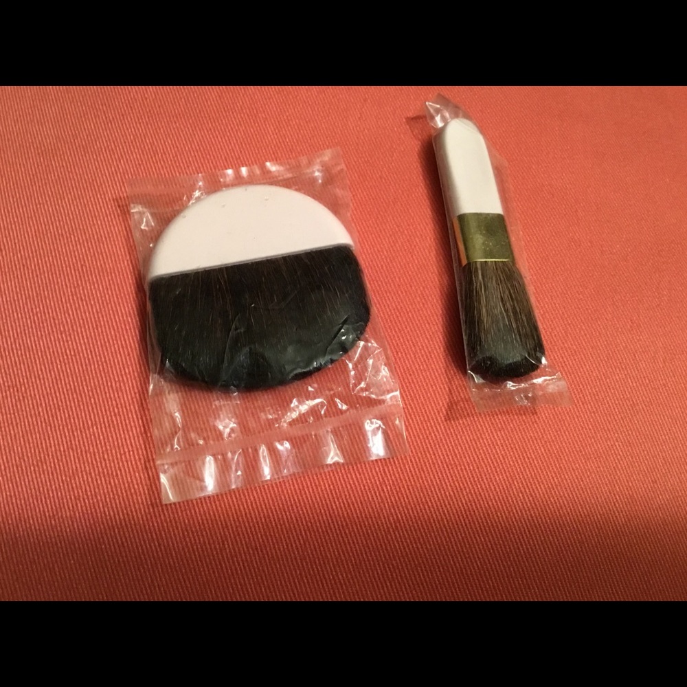 MARY KAY VINTAGE BLUSH AND POWDER BRUSHES